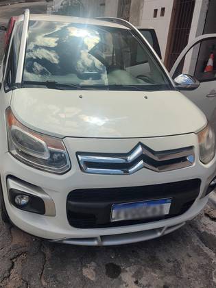 CITROËN C3 1.6 EXCLUSIVE 16V FLEX 4P AUTOMÁTICO CITROËN C3 1.6 EXCLUSIVE 16V FLEX 4P AUTOMÁTICO